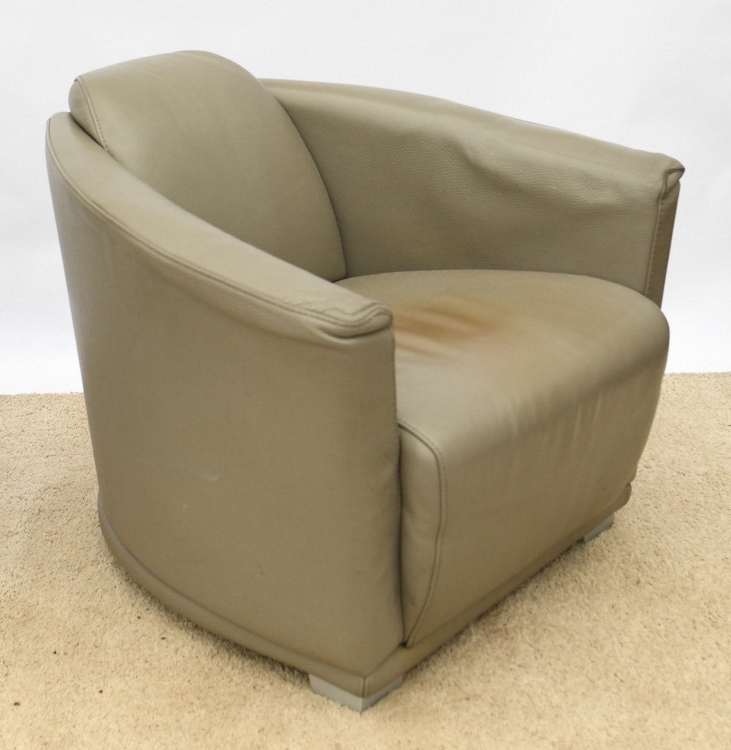 Pair Of Armchairs -photo-2