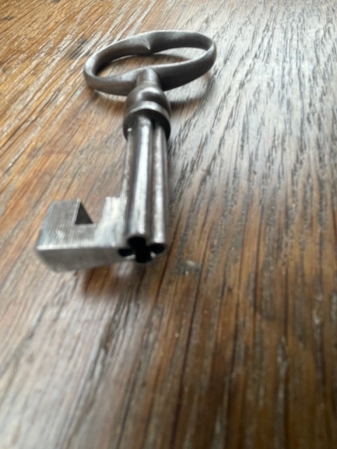 Chest Of Drawers-photo-2