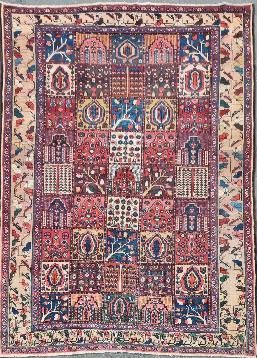 Bakhtiar Persian Rug