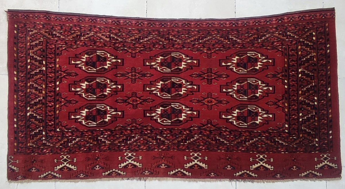 Antique Chuvál Rug From Turkmenistan 