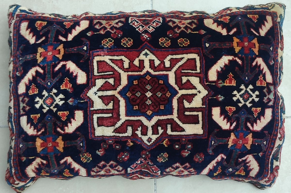 Loristan Cushion