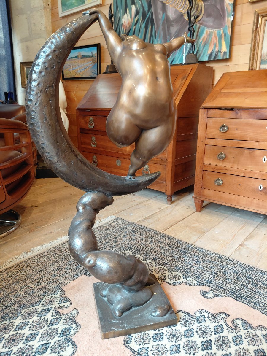 Contemporary Bronze With A Brown Patina-photo-1