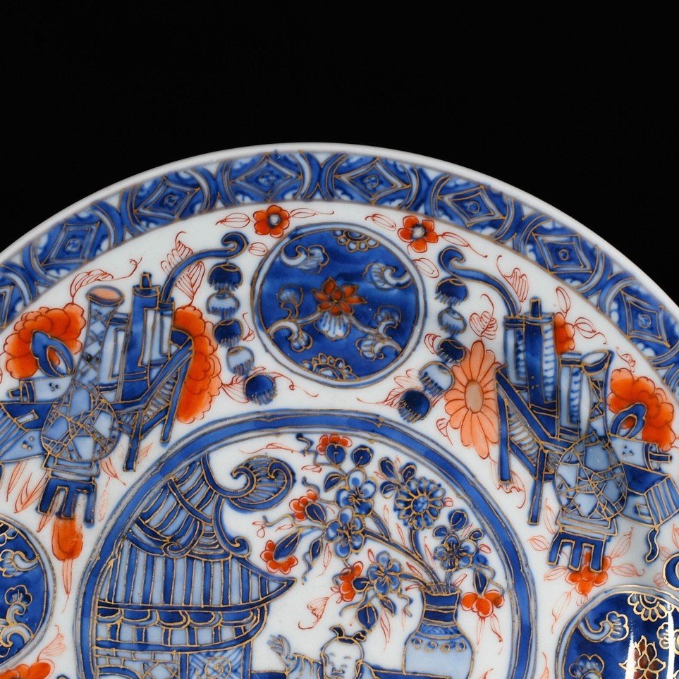 Porcelain Plate With White Blue Decor Of A Dancing Boy - China Eighteenth Period Kangxi-photo-1