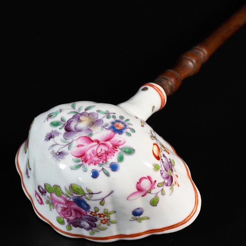 Porcelain Punch-ladle With Famille Rose Enamels - China 18th Qianlong Period-photo-3