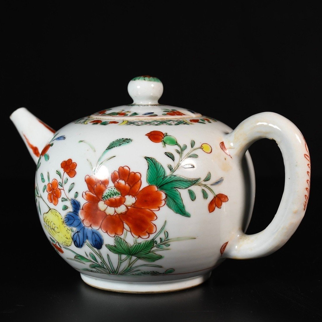Large Porcelain Teapot With Famille Verte Enamels - China 18th Century Kangxi Period-photo-2