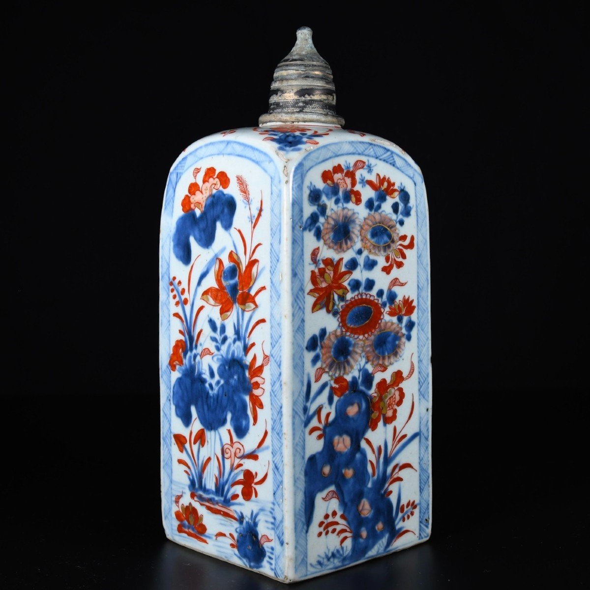 Large Porcelain Gin Bottle With Imari Decor - China XVIII Kangxi Period-photo-3