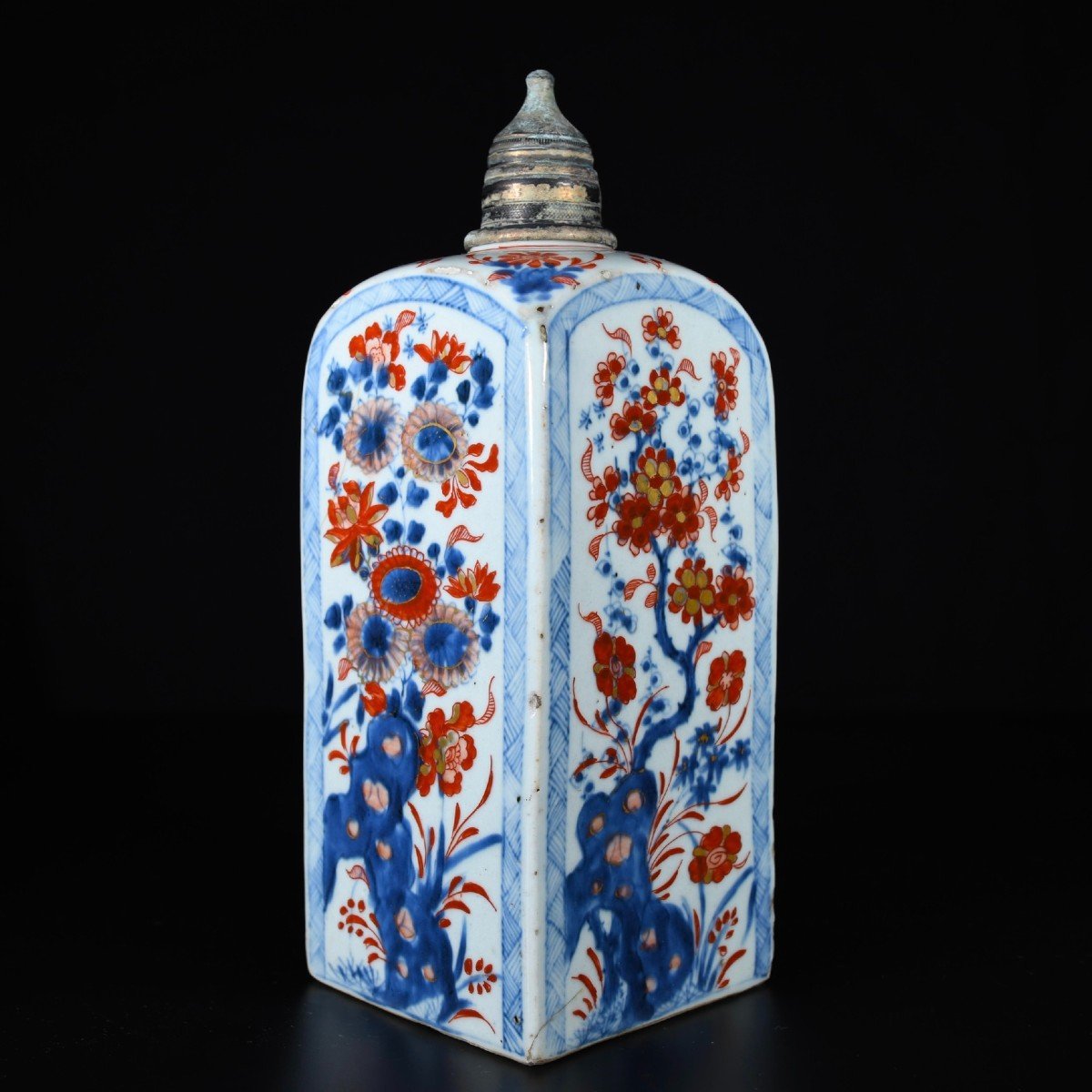 Large Porcelain Gin Bottle With Imari Decor - China XVIII Kangxi Period