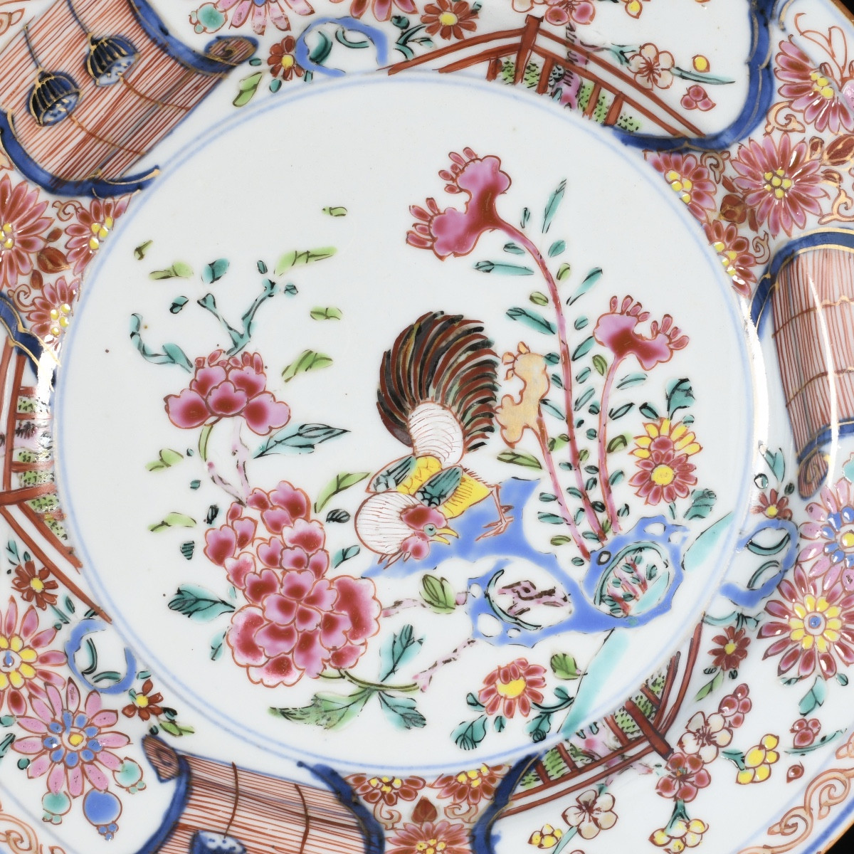 Assiette aux émaux de la Famille Rose à décor central d'un coq - Chine XVIIIE Période Yongzheng-photo-2