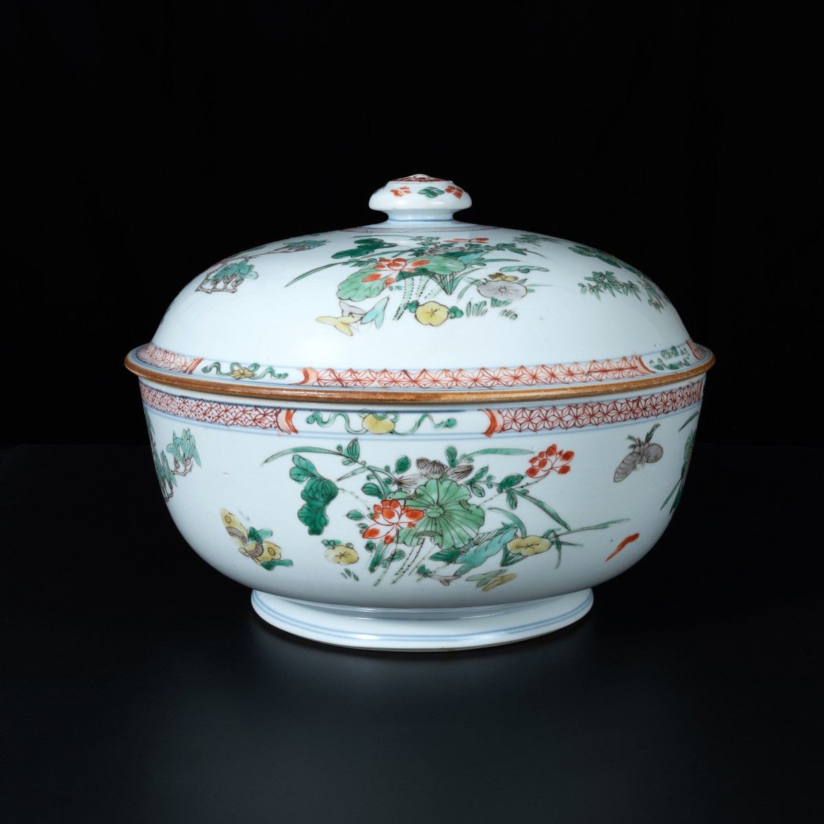 A Large Famille Verte Tureen - China 18th, Kangxi Period