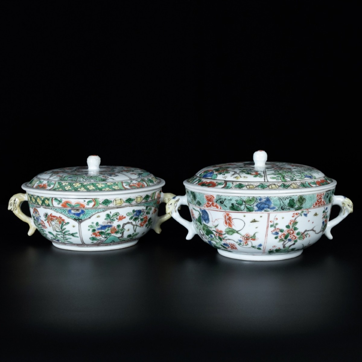 Deux écuelles aux émaux de la Famille Verte - Chine XVIIIe Période Kangxi