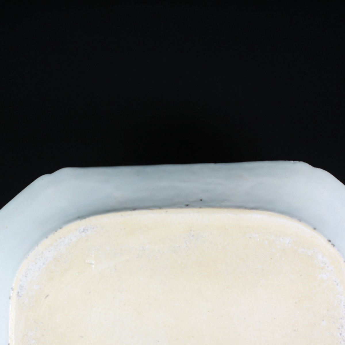 A "pseudo Tobacco Leaf" Octogonal Dish - China, 18th Qianlong Period-photo-4
