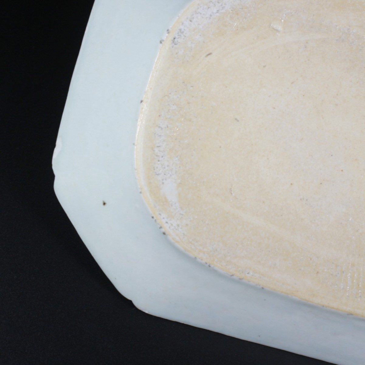 A "pseudo Tobacco Leaf" Octogonal Dish - China, 18th Qianlong Period-photo-8