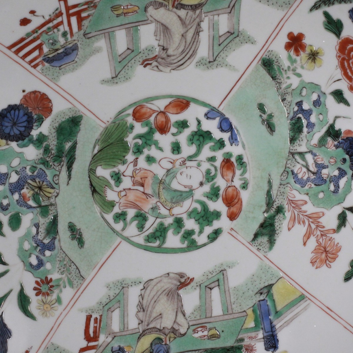 Coupe Famille Verte à décor symétrique de dames de cour - Chine XVIIIe Période Kangxi-photo-2