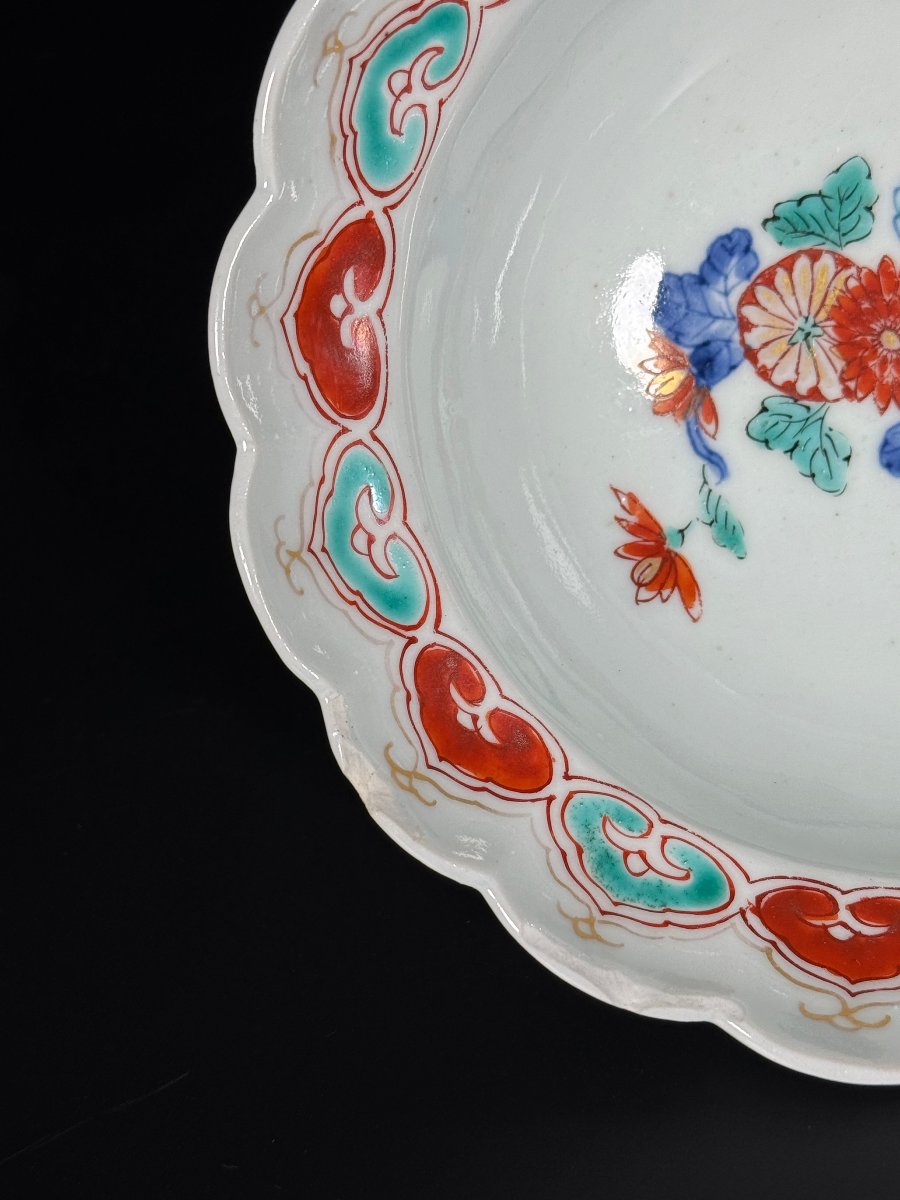 Bol lobée à décor floral Kakiemon - Japon XVIIe, Époque Edo -photo-3