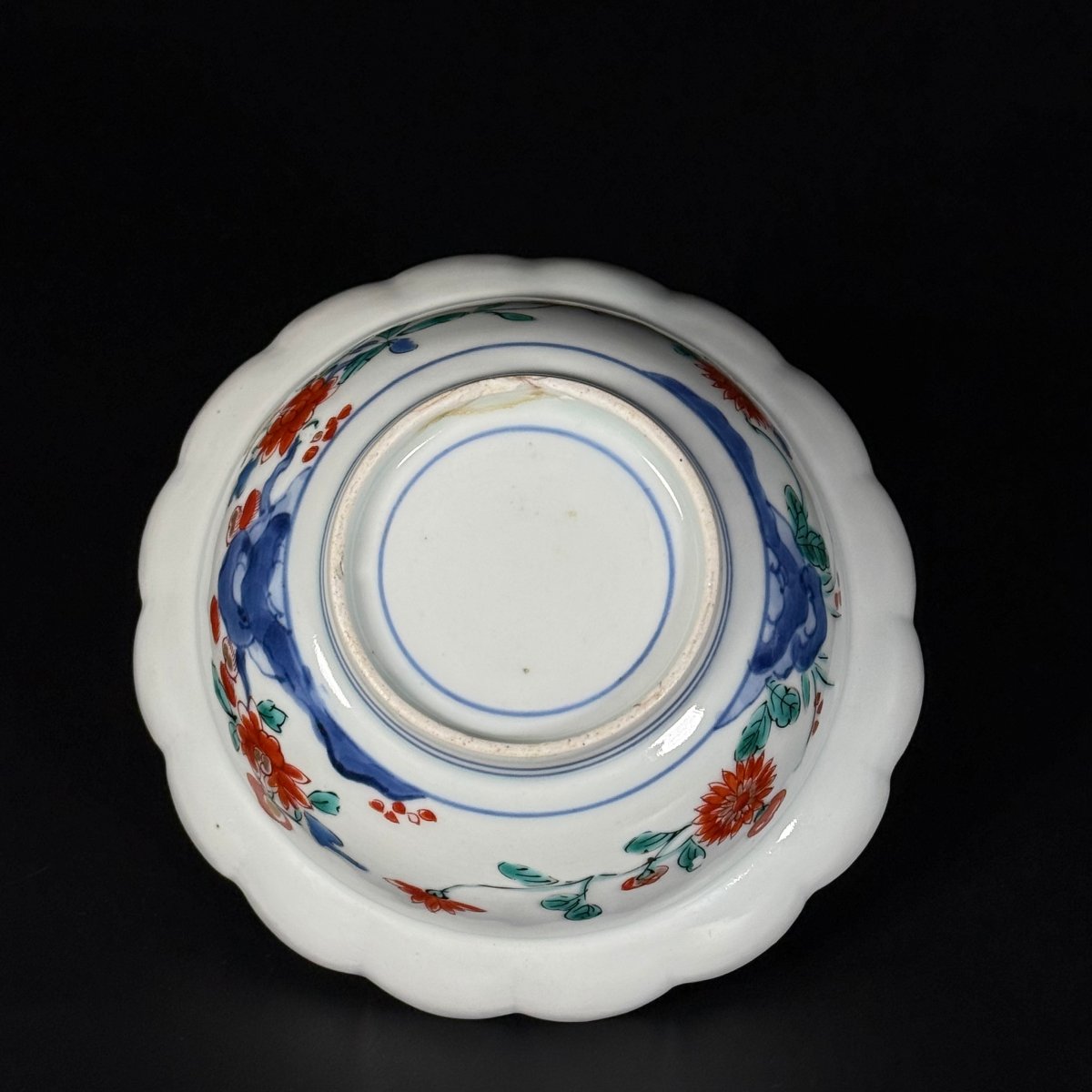 Bol lobée à décor floral Kakiemon - Japon XVIIe, Époque Edo -photo-4
