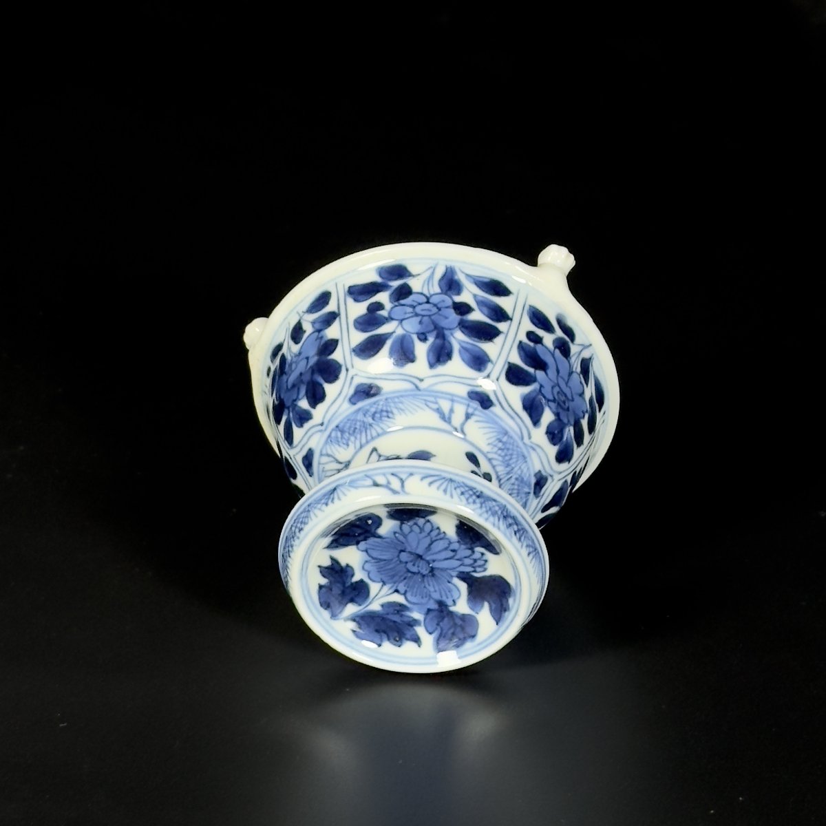 A Blue And White Tripod Salt Cellar - China, 18th Century, Kangxi Period-photo-4