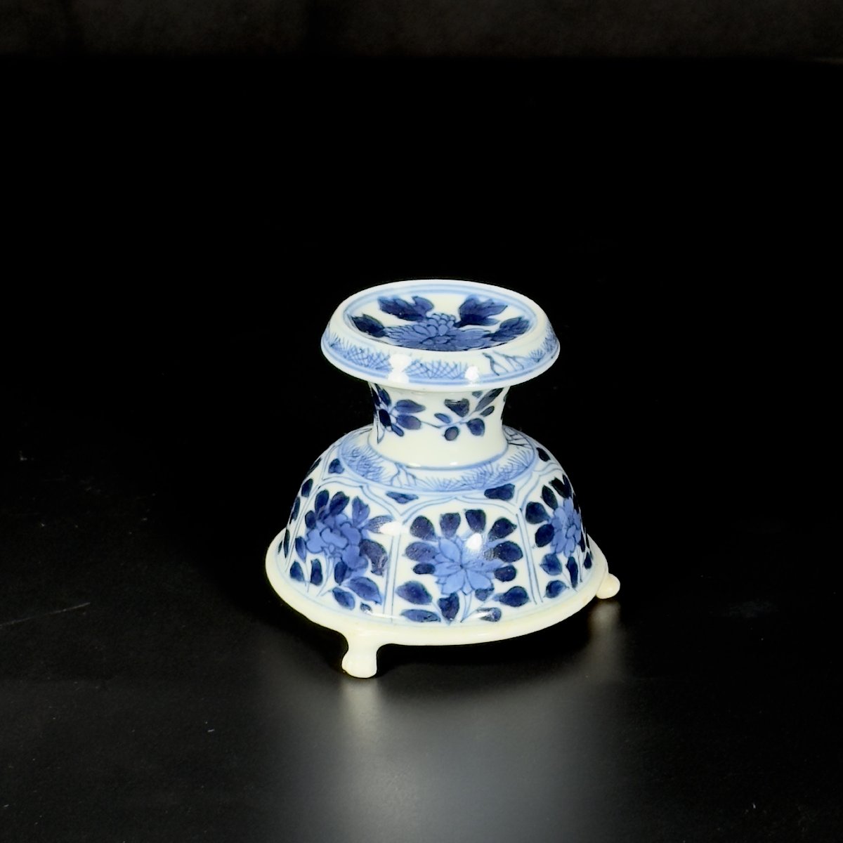 A Blue And White Tripod Salt Cellar - China, 18th Century, Kangxi Period