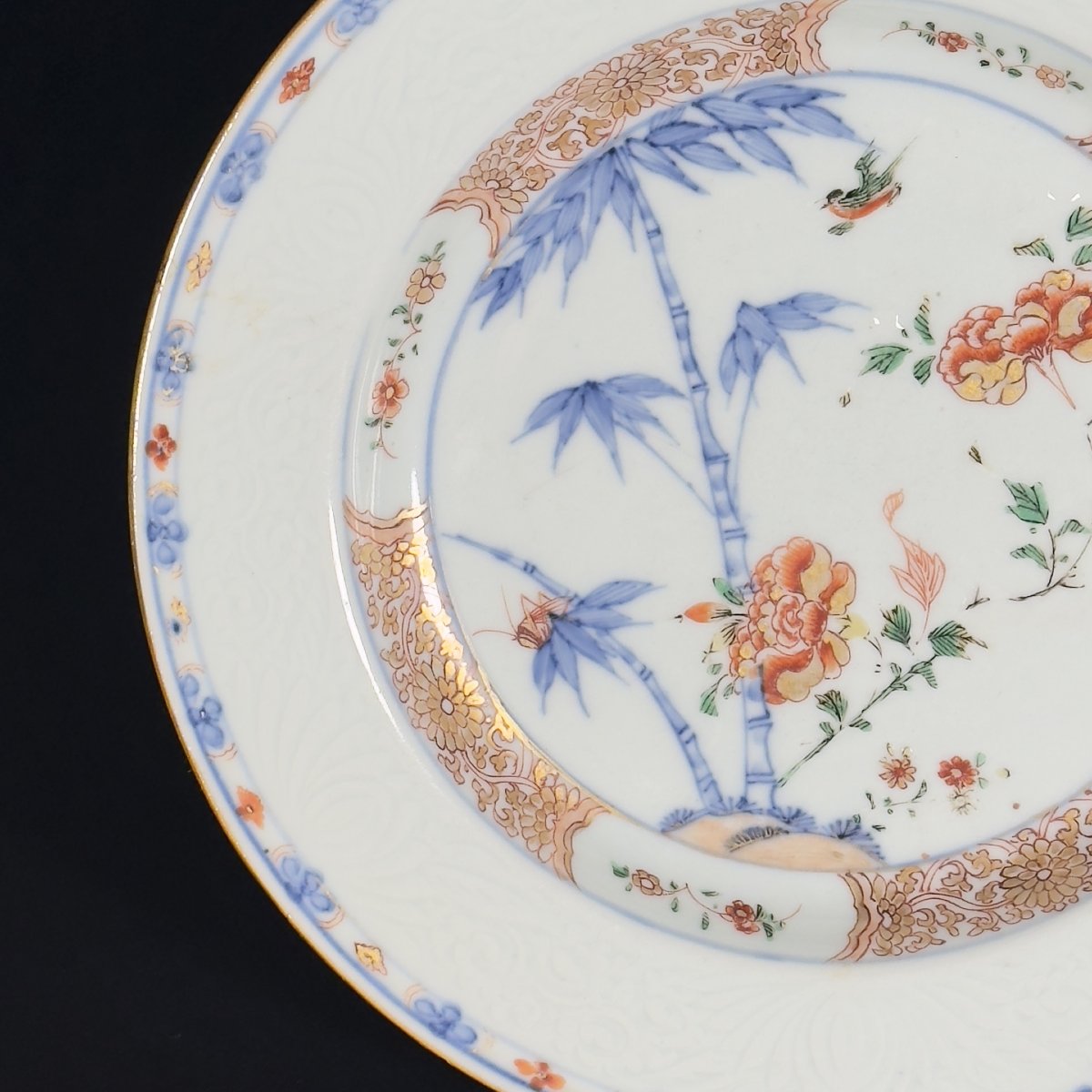 An Incised Famille Verte And Underglaze Blue Plate - China, 18th, Kangxi Period-photo-1