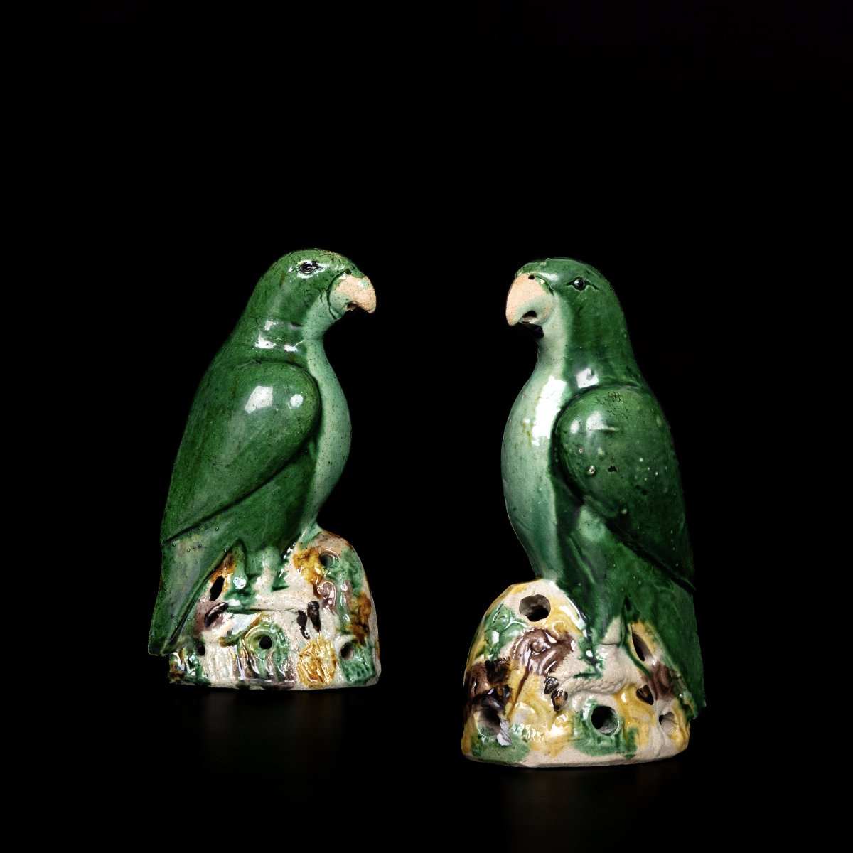 Paire de perroquets Famille Verte - Chine XVIIIe Période Kangxi
