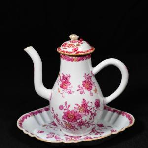 Coffee Pot And Its Porcelain Display With Floral Decor - China Eighteenth Period Qianlong