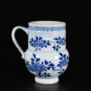Porcelain Mug With Blue And White Decor Of Flowers - China 18th Kangxi Period (1661-1722)