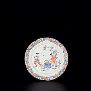 An Overdecorated Japanese "shiba Onko" Saucer - Japan, Edo Period Late 17th/ Early 18th