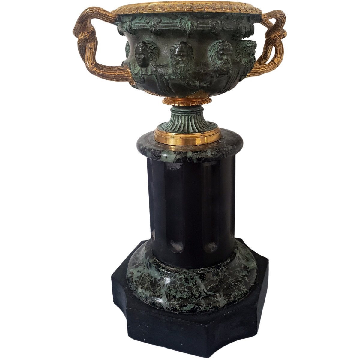 Tazza vase Warwick Sur Piédestal Grand Tour Bronze Deux Patines Et Marbre XIXeme