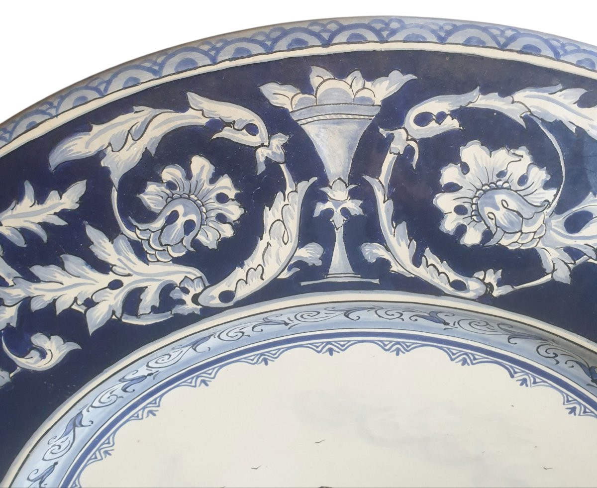 Immense plat en faience de Nevers 56 cm Signé -photo-3