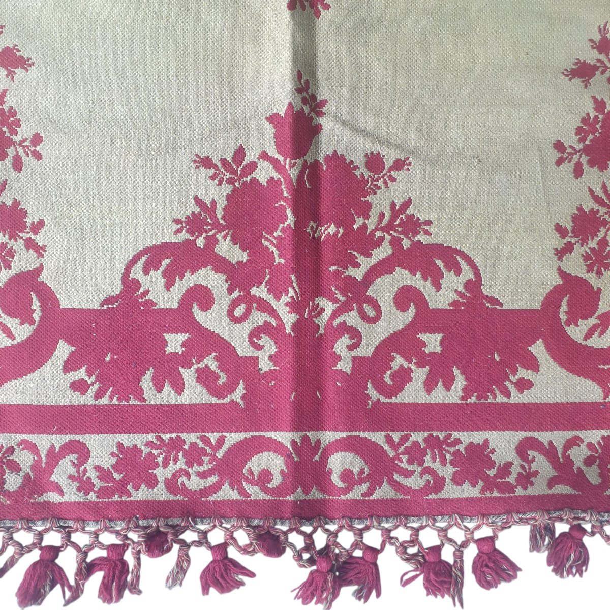 Tapisserie de table Napoléon III , 163 cm X 159 cm hors franges -photo-1