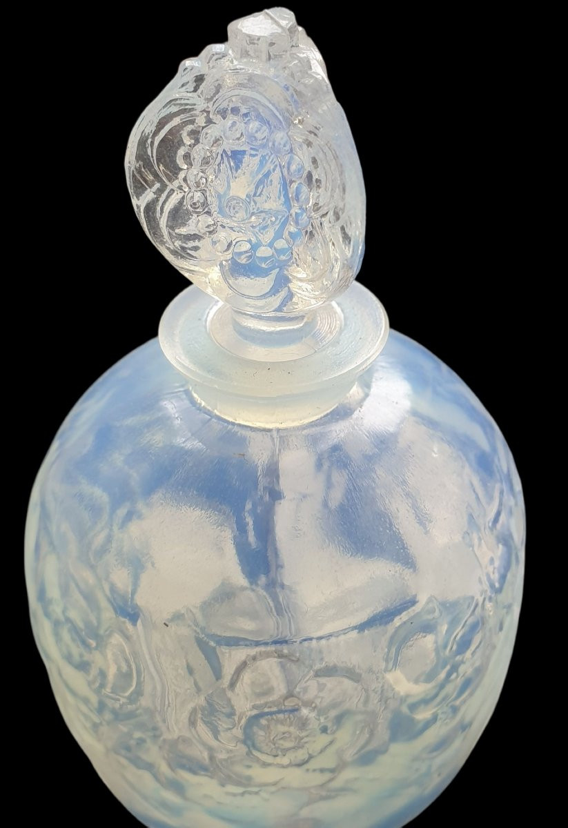 Sabino Opalescent Perfume Bottle, Haute-style Flower Pattern -photo-4