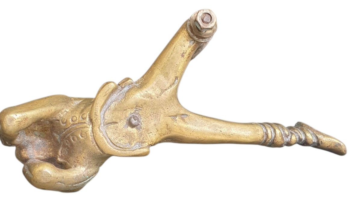 Young Boy Lying Down, Gilded Bronze -photo-3