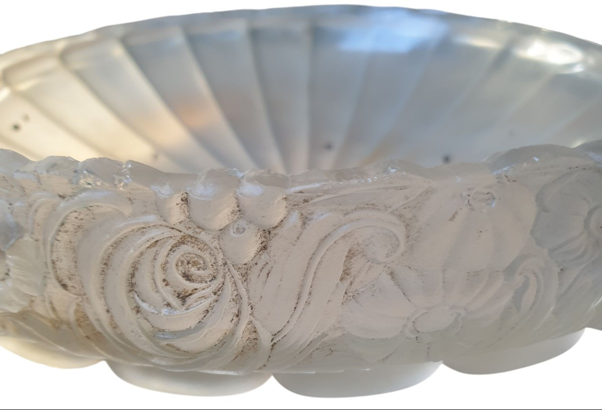 Art Deco Basin Chandelier In The Style Of Lalique Molded Glass -photo-2