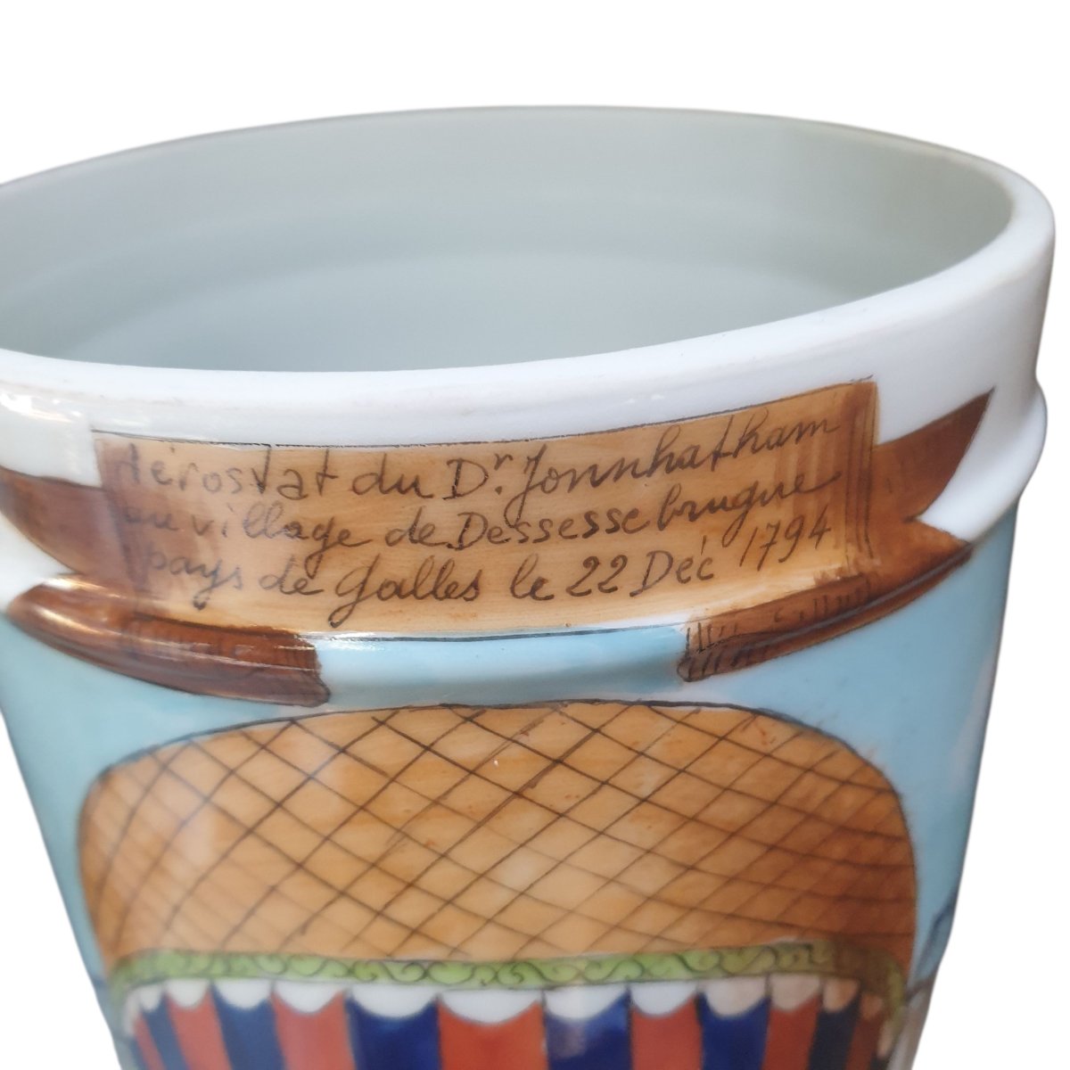 Pair Of 19th Century Porcelain Pots Depicting A Hot Air Balloon Ascension By J. Siquier-photo-3
