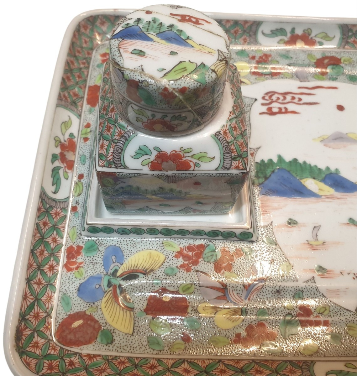 Chinese Famille Verte Porcelain Inkwell From The Late 19th Century-photo-1
