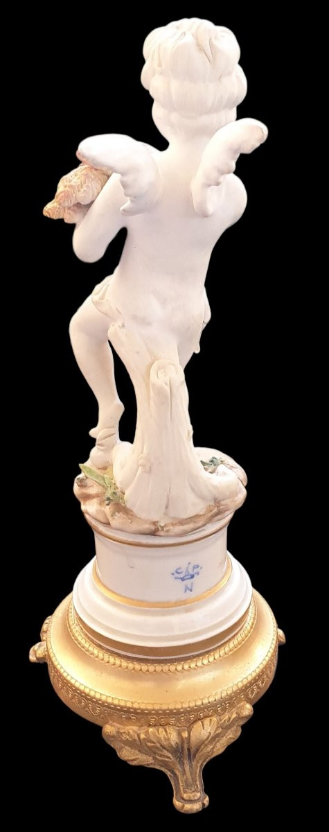 Biscuit polychromes capodimonte enfant tenant un canard socle en bronze doré -photo-3