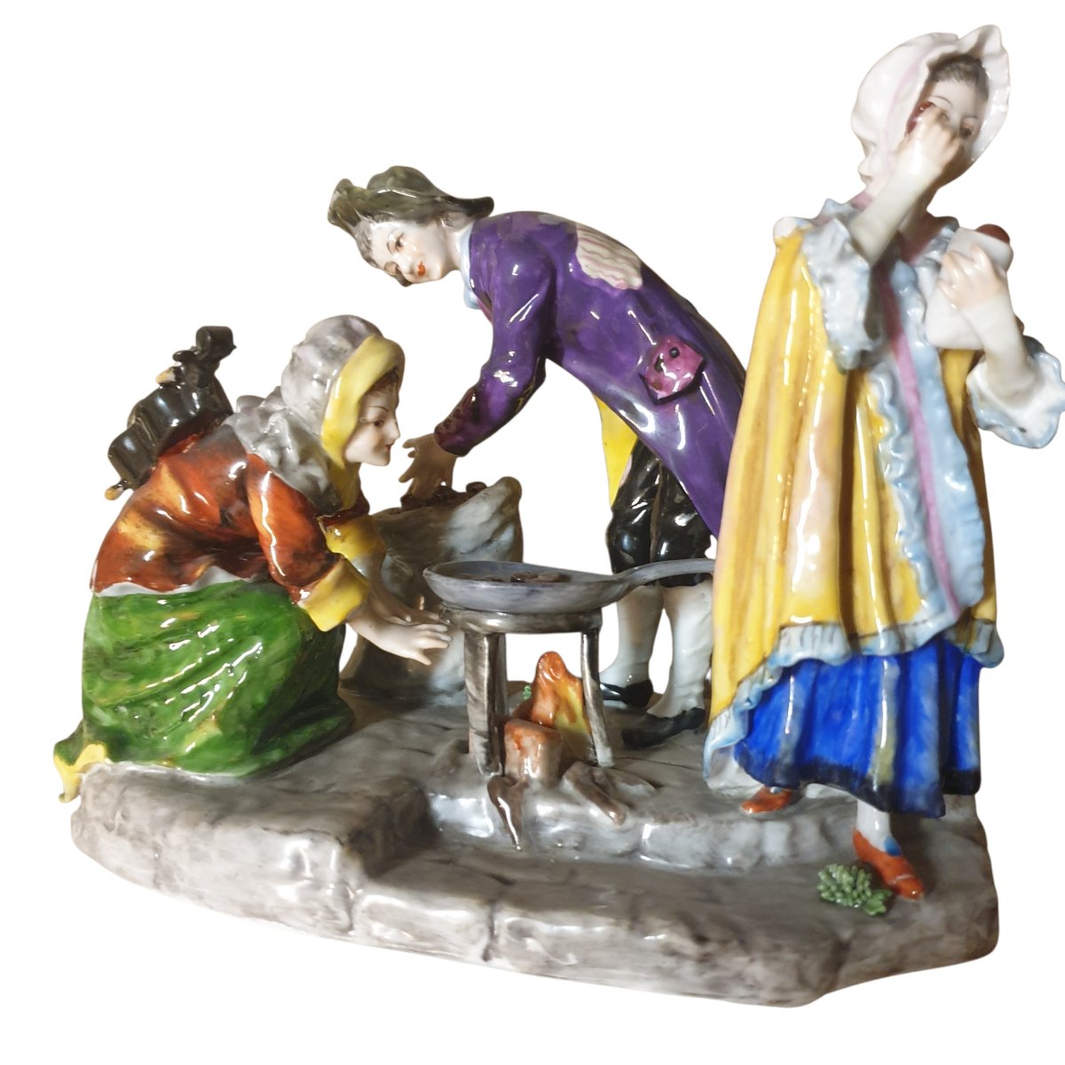 Porcelaine allemande autour du feux a cuire des châtaignes-photo-7