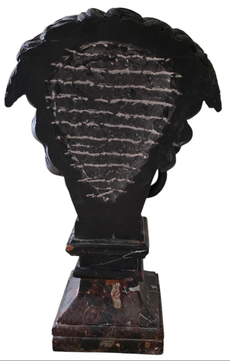 Black Marble Bust On A Pedestal -photo-2