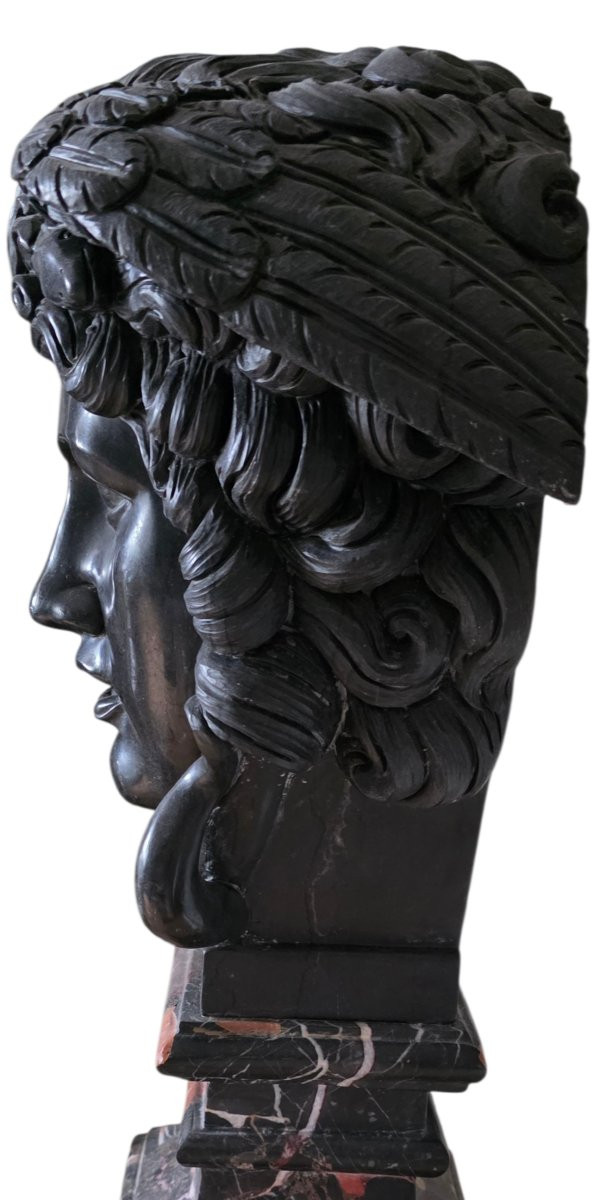 Black Marble Bust On A Pedestal -photo-4