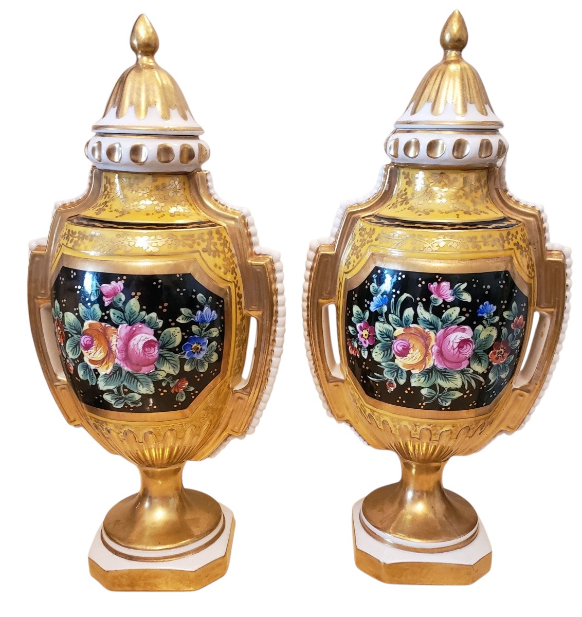 paire de vases en porcelaine allemande probablement Meissen XIXeme