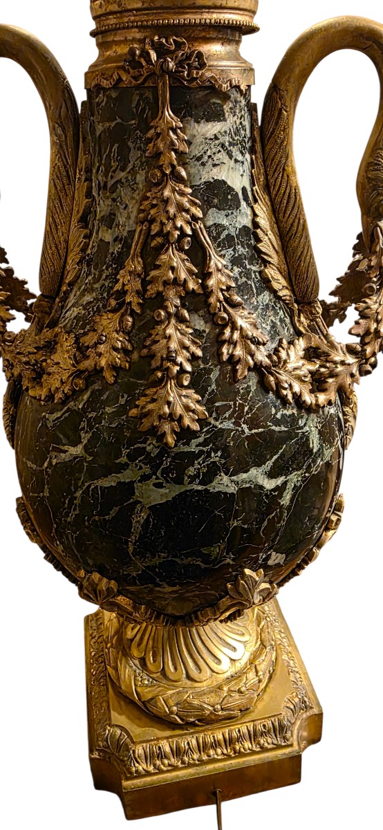 Grande Vases Urnes XIXème En Marbre Et Bronze Doré-photo-3
