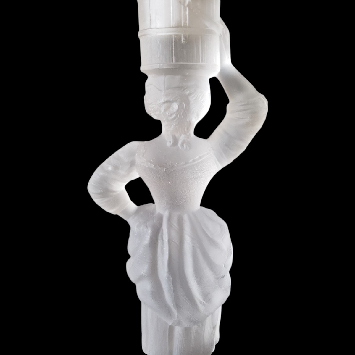 Holyrood Glassworks Paire de bougoirs Personnages Paysans En Cristal satiné circa 1870-photo-3