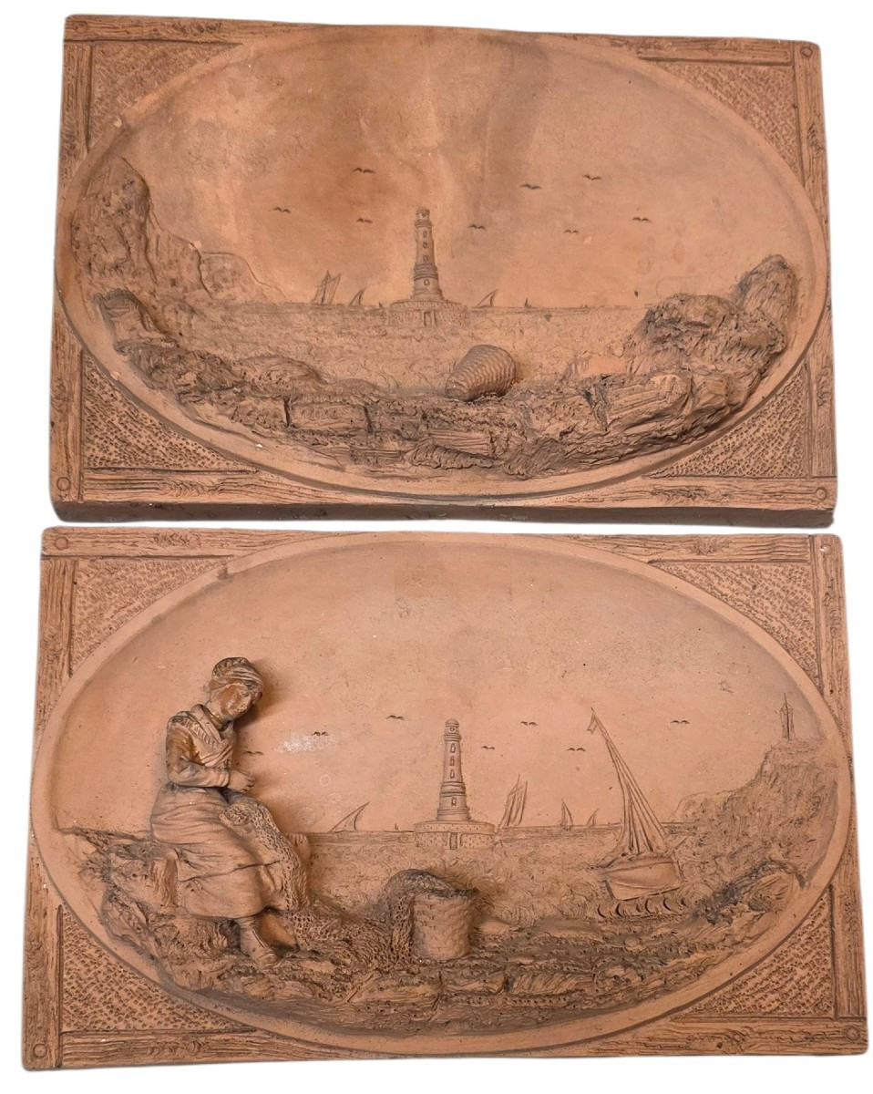 Paire de bas-reliefs ecole bretone en terre cuite XIXeme 