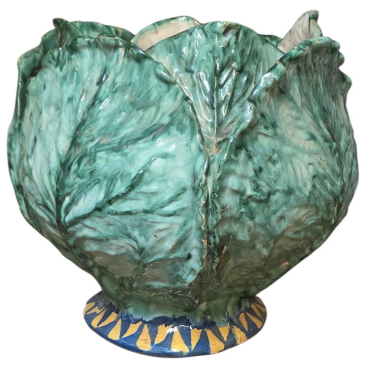 Jean robert dans le goût Important cache pot barbotine a décors d'un chou