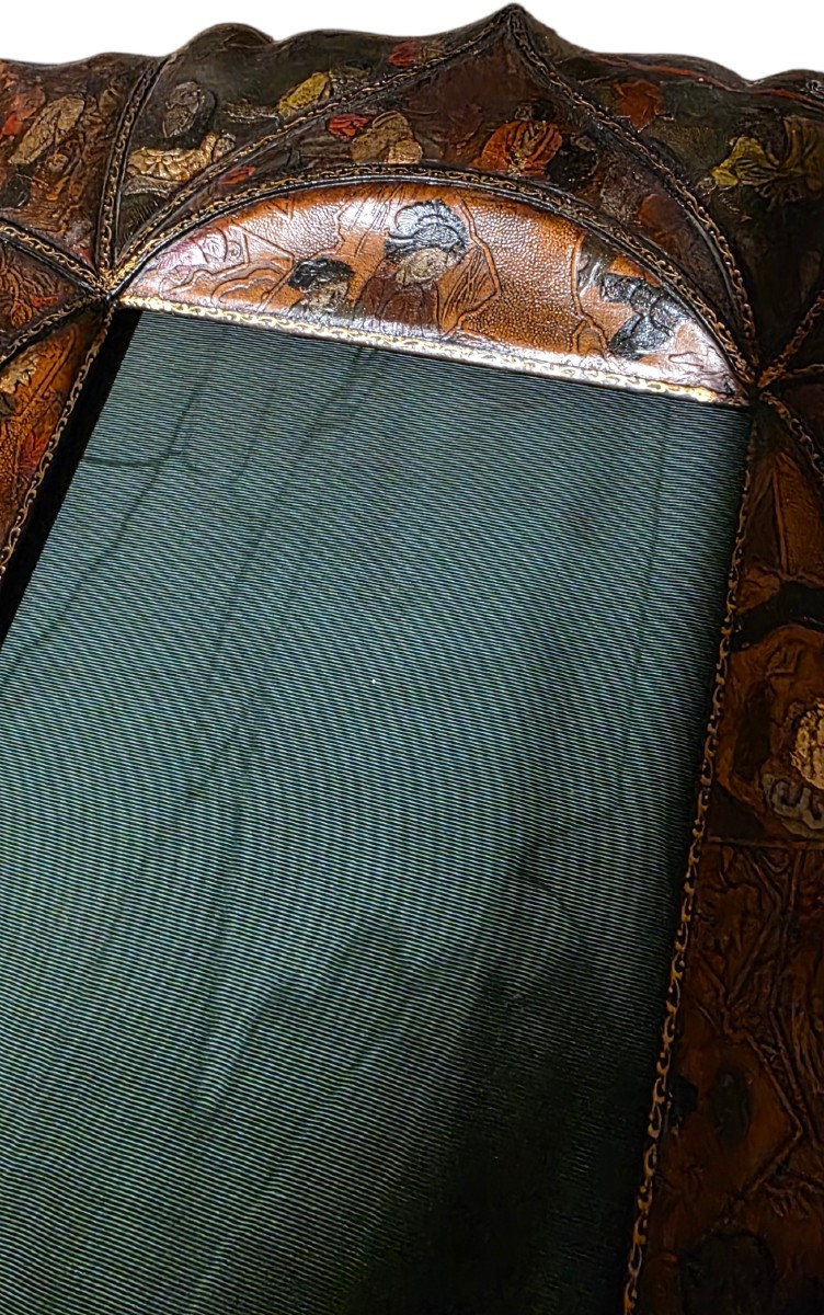 Cadre photo en cuir chine ou Japon XIXeme personnages toutes au tour -photo-2