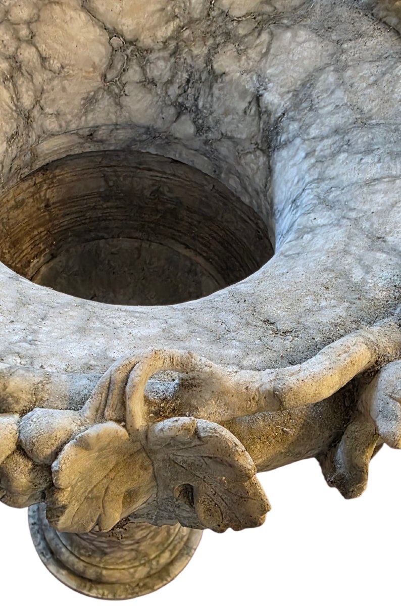 Importante urne en marbre néoclassique du XIXe siècle sculptée en forme de feuilles de vigne -photo-7