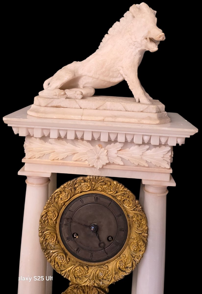 Pendule en marbre de carrare et bronze doré sculpture sanglier debut XIXeme -photo-4