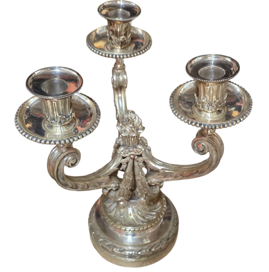 Candélabre Louis XVI en bronze ciselé argenté XIXeme 3,500 kg -photo-3
