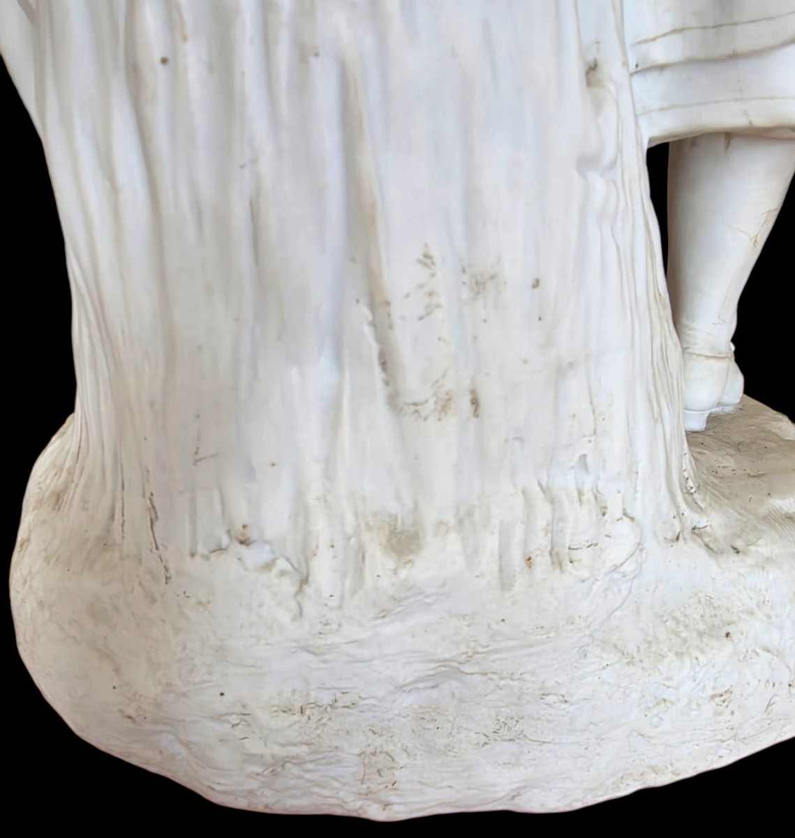 Important groupe en Biscuit Parian XIXeme signé Personnages italiens -photo-2