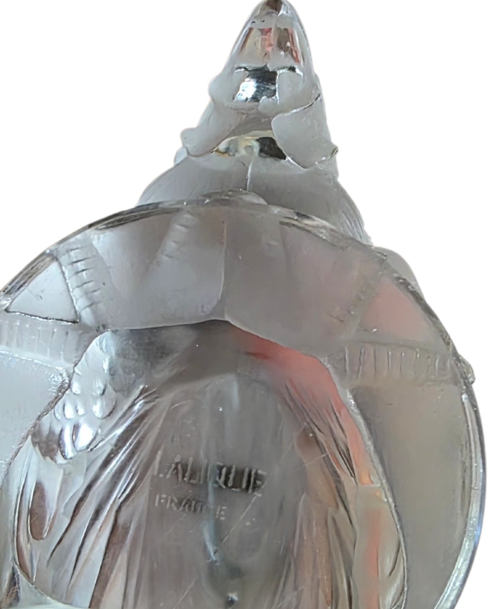 Coq nain lalique mascotte en cristal blanc moulé pressé  Signé dessous LALIQUE France-photo-4