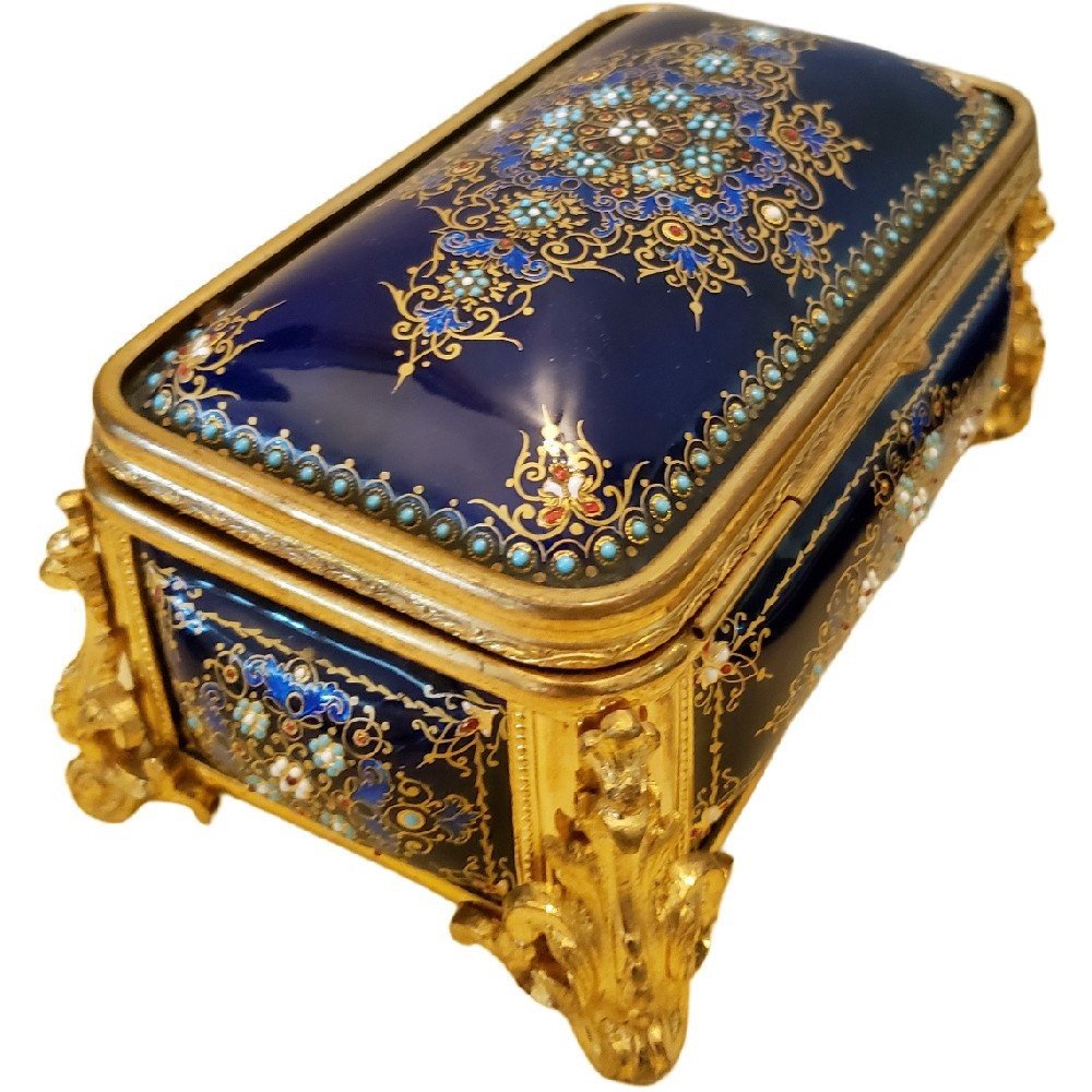 Tahan à Paris Coffret ou boîte en émaux à décor de fleurs Sèvres -photo-4